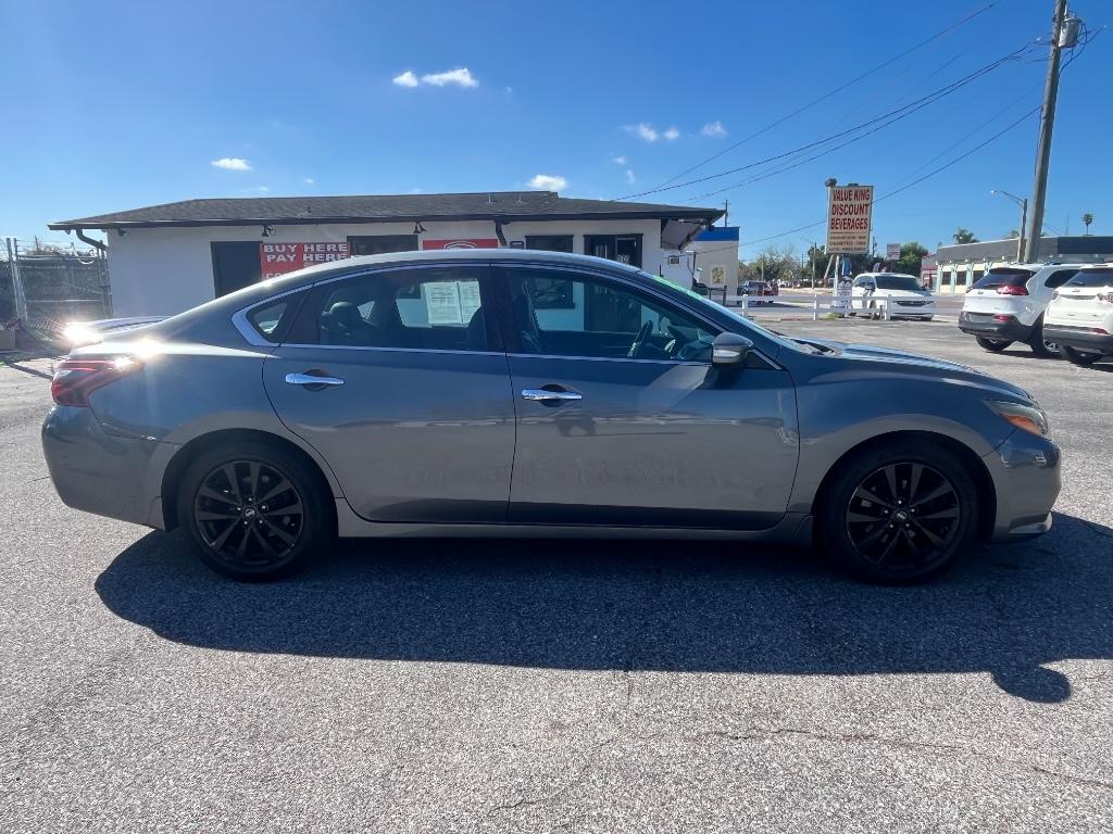 2017 Nissan Altima Base:5795
