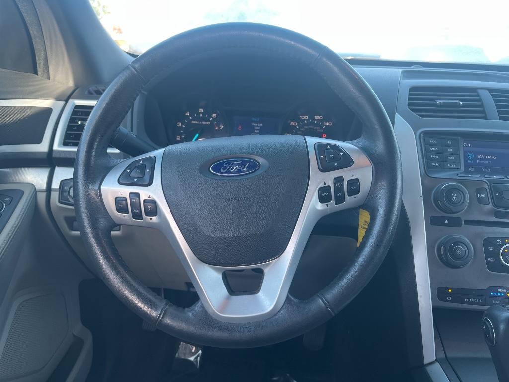 2015 Ford Explorer XLT:5806