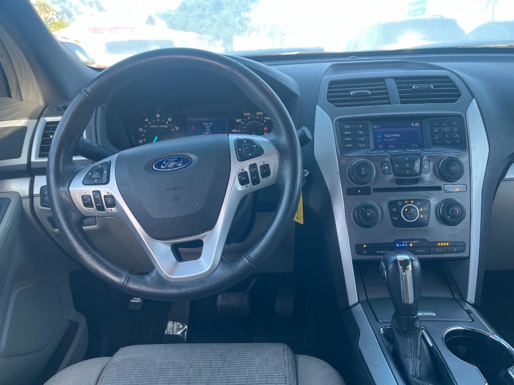 2015 Ford Explorer XLT:5806