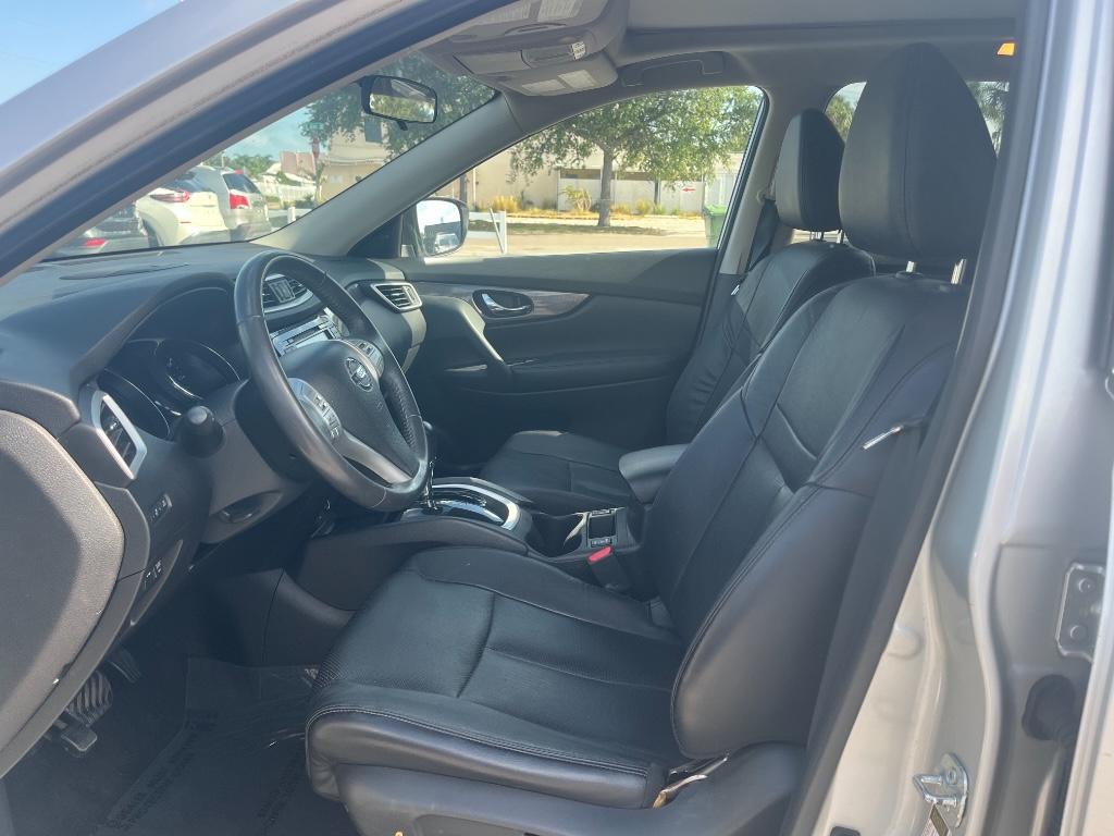 2015 Nissan Rogue S:5812