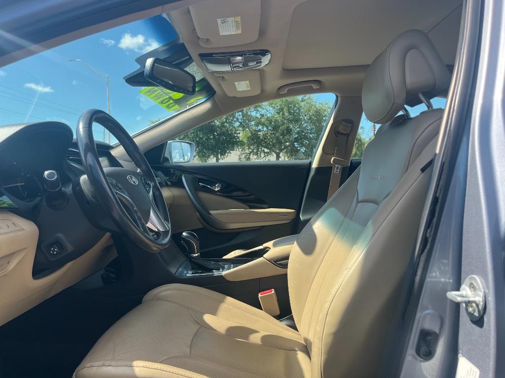 2016 Hyundai Azera Limited:5819