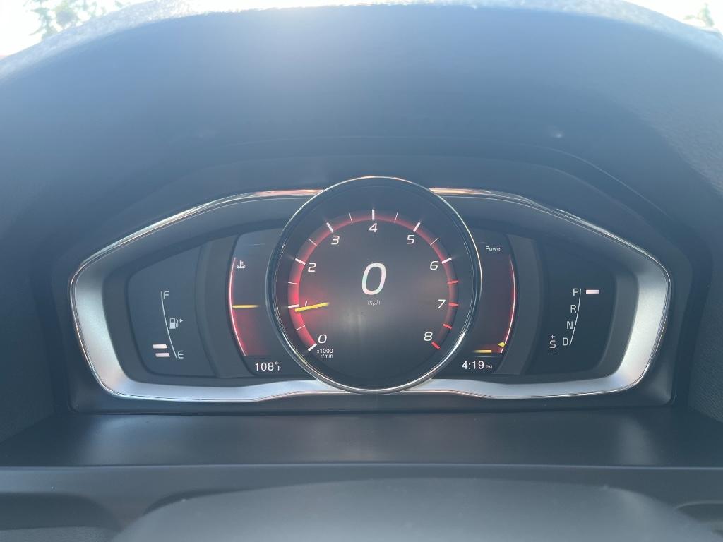 2017 Volvo V60 - $10,995