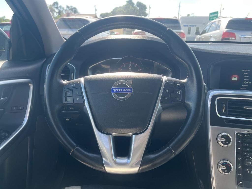 2017 Volvo V60 - $10,995
