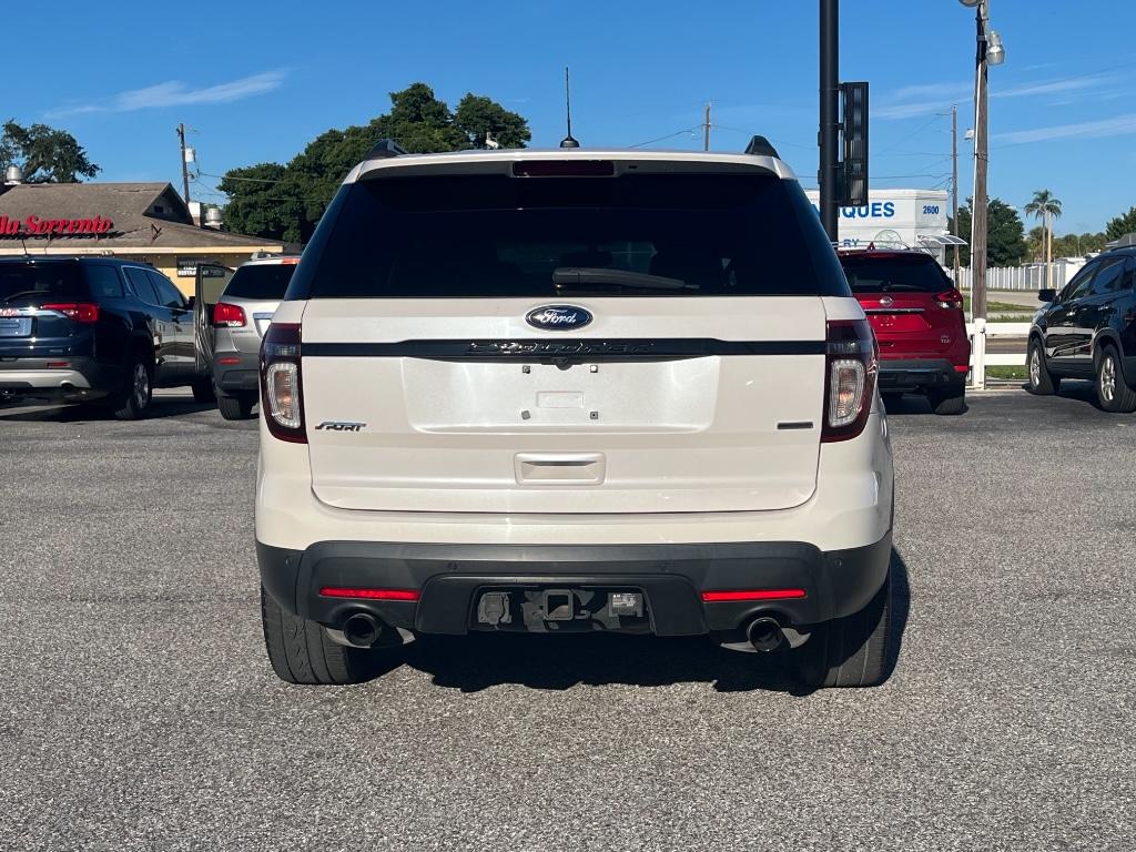 2015 Ford Explorer Sport:5832