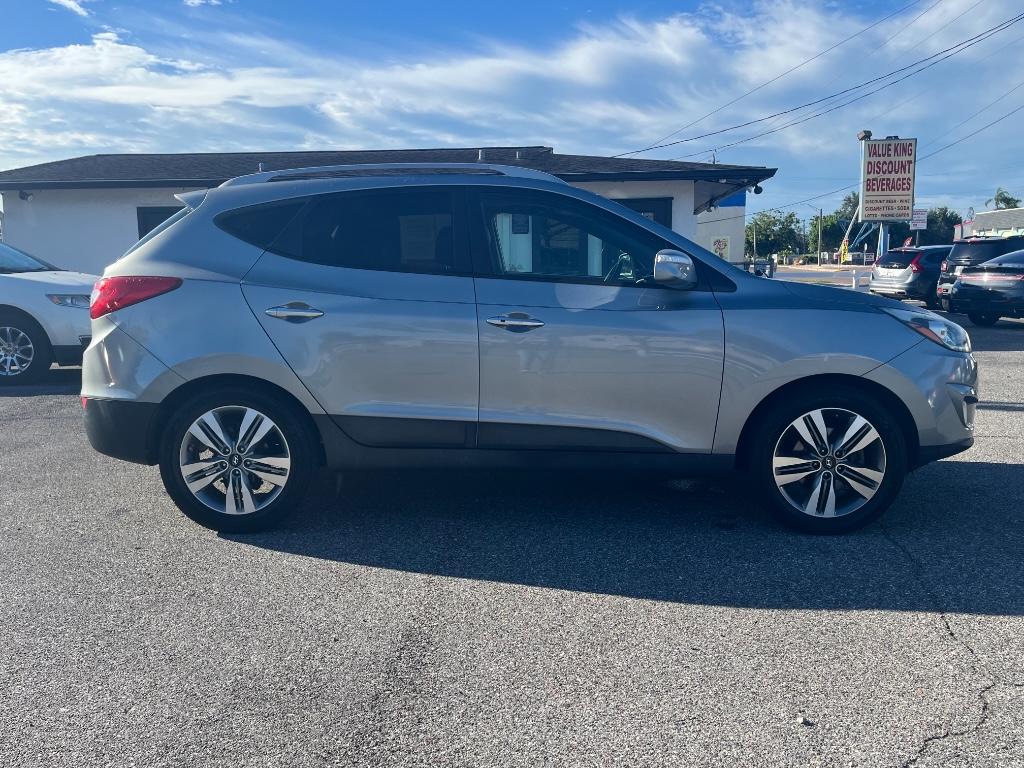 2015 Hyundai Tucson Limited:5837
