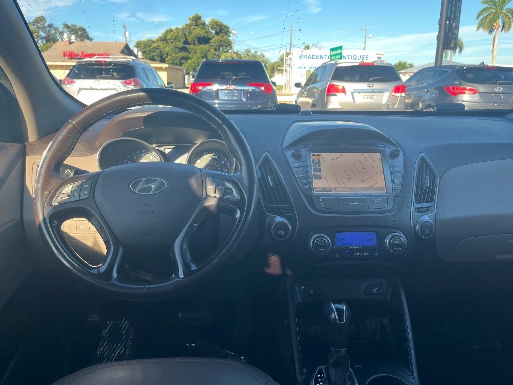 2015 Hyundai Tucson Limited:5837