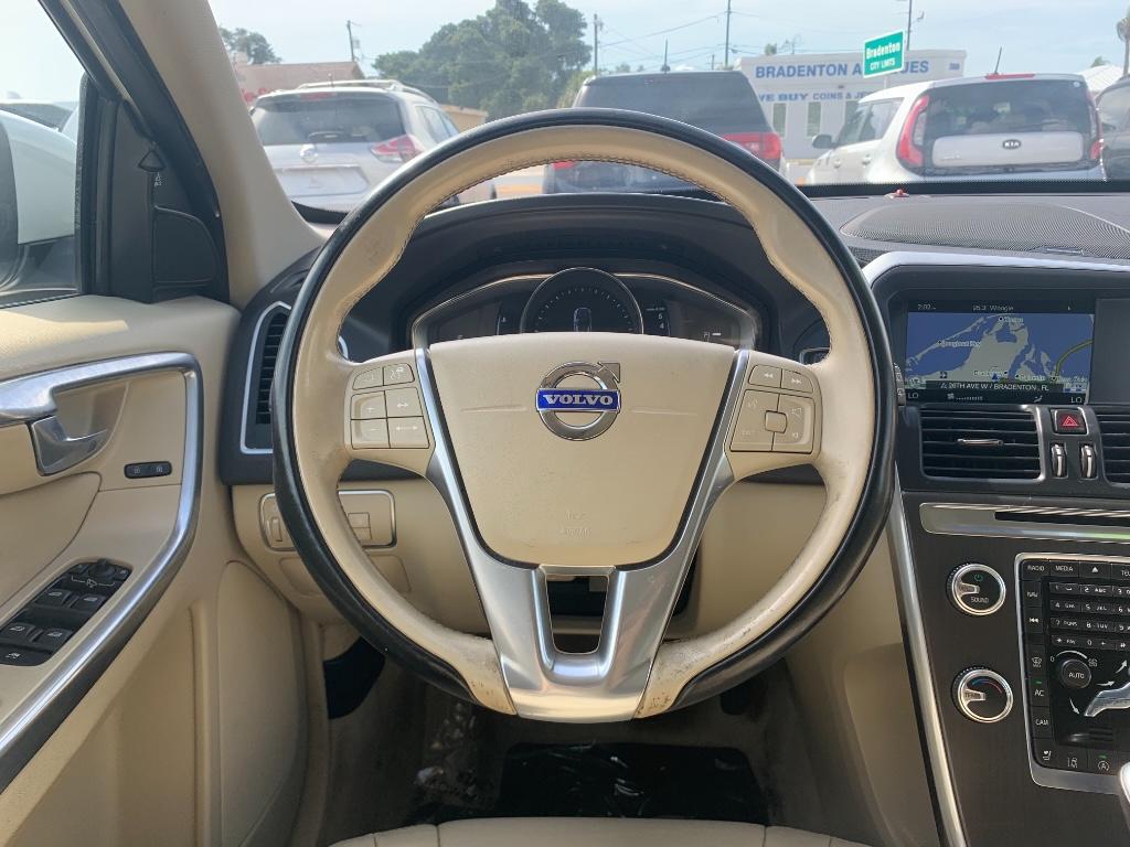 2016 Volvo XC60 T5 Platinum:5842