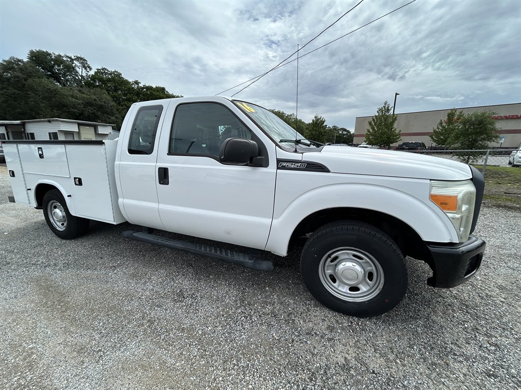 2016 Ford F-250 - $25,700