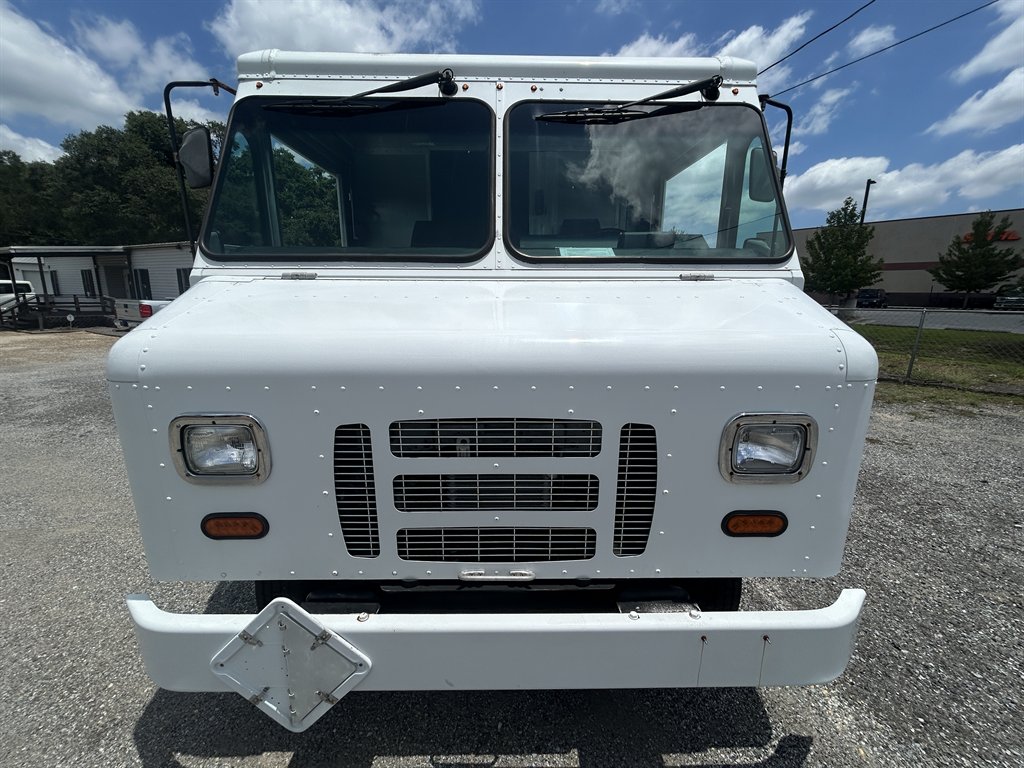 2016 Ford E-350 - $24,800