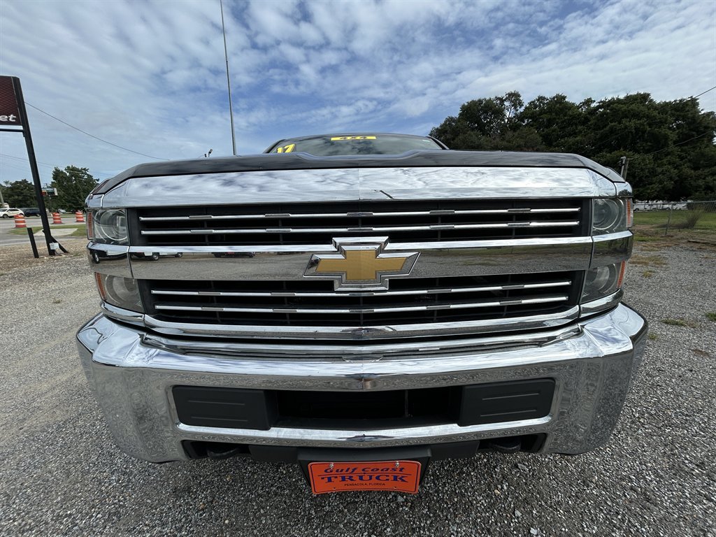 2017 Chevrolet Silverado 2500 - $30,300