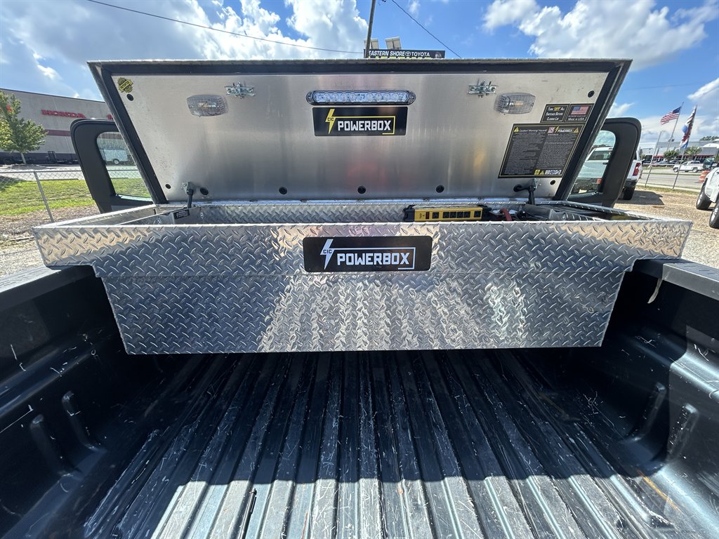 2017 Chevrolet Silverado 2500 - $30,300