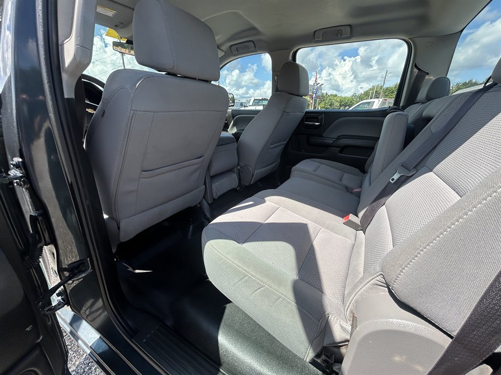 2017 Chevrolet Silverado 2500 - $30,300