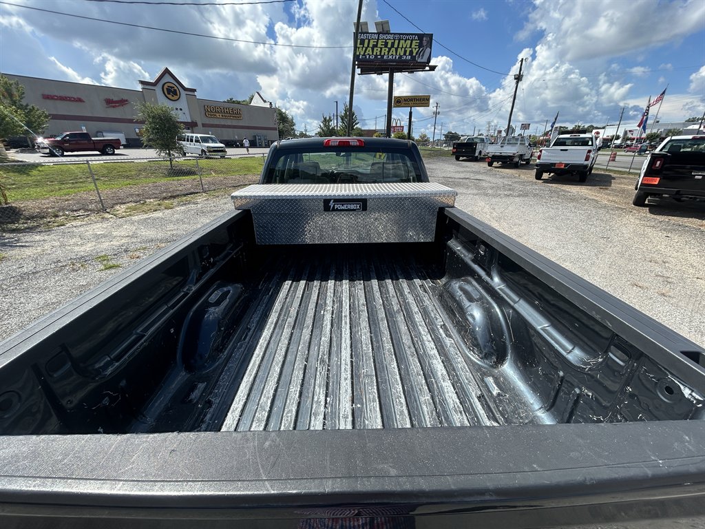2017 Chevrolet Silverado 2500 - $30,300