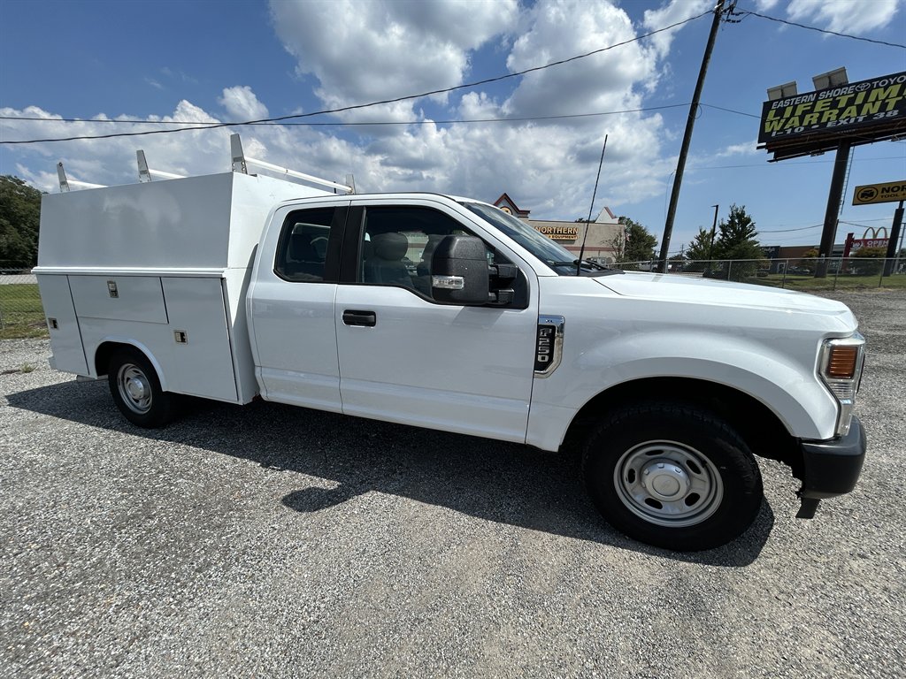 2022 Ford F-250 - $33,800