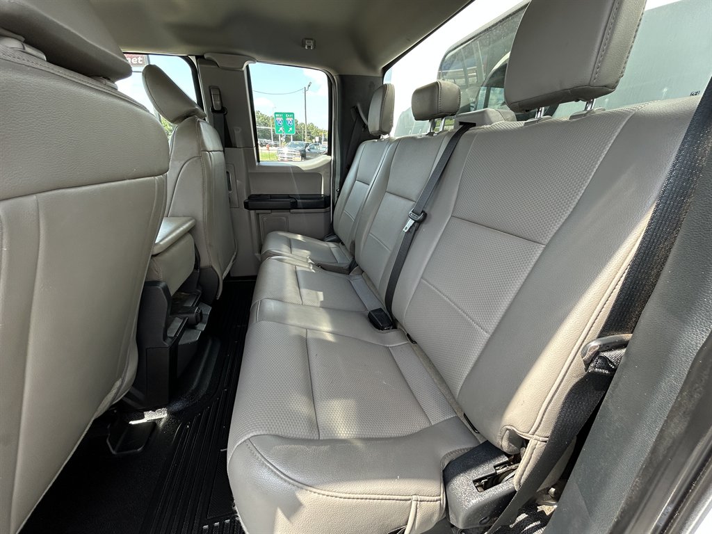 2022 Ford F-250 - $33,800