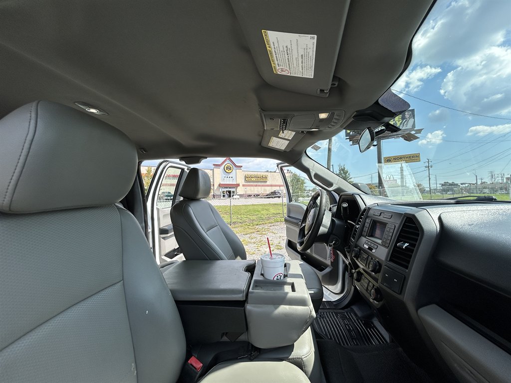 2022 Ford F-250 - $33,800