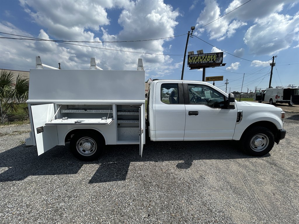 2022 Ford F-250 - $33,800