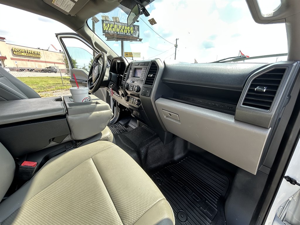 2022 Ford F-250 - $33,800