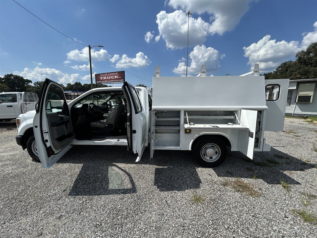 2022 Ford F-250 - $33,800