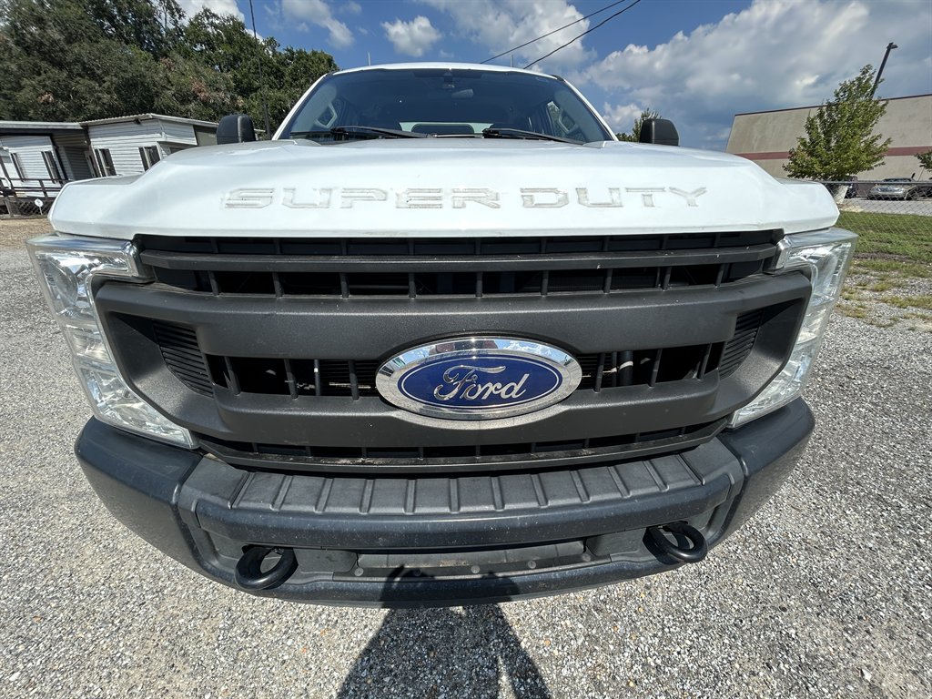 2022 Ford F-250 - $33,800