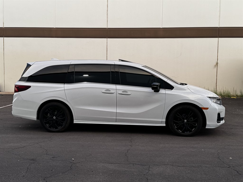 2025 Honda Odyssey - $28,990