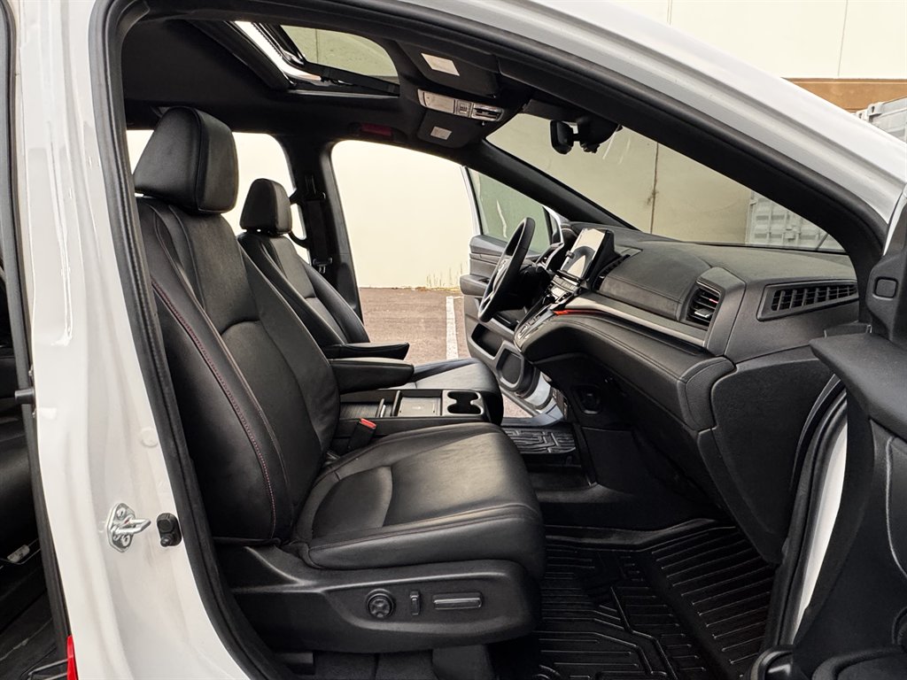 2025 Honda Odyssey - $28,990