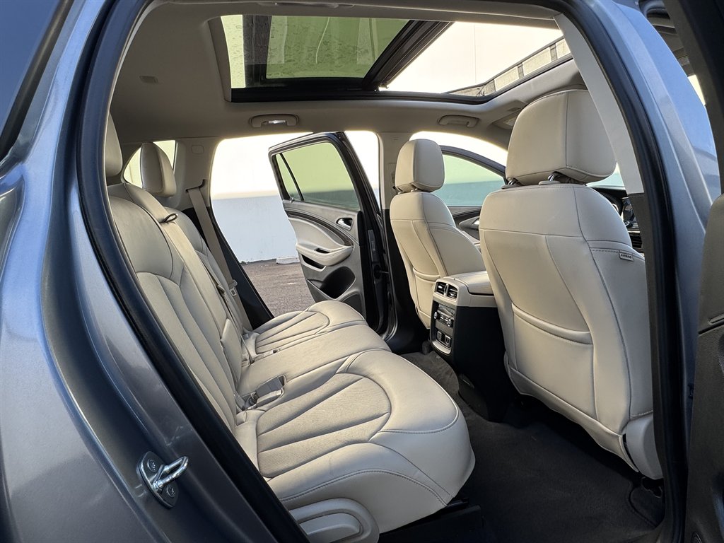 2019 Buick Envision Essence photo