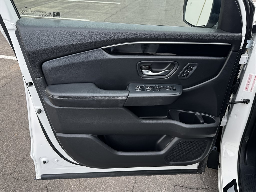 2025 Honda Pilot - $29,990