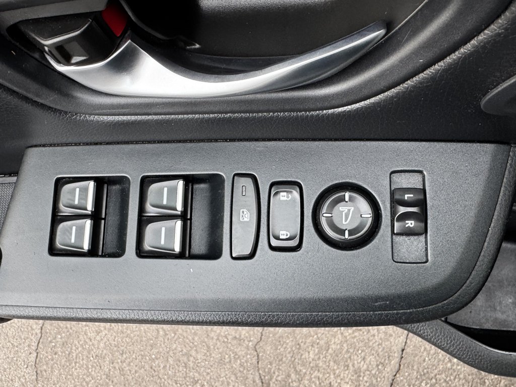 2025 Honda Pilot - $29,990