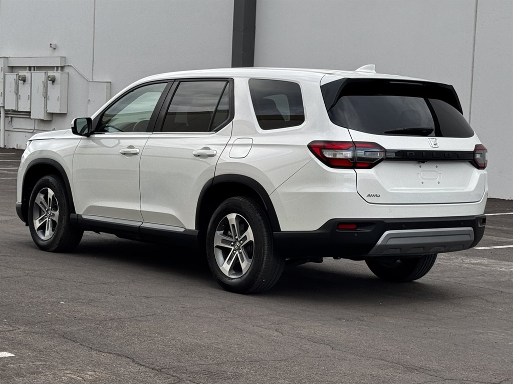 2025 Honda Pilot - $29,990