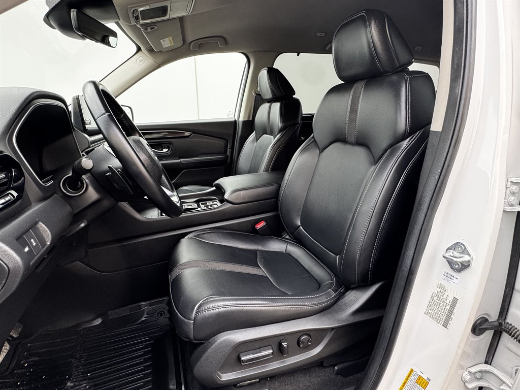 2025 Honda Pilot - $29,990
