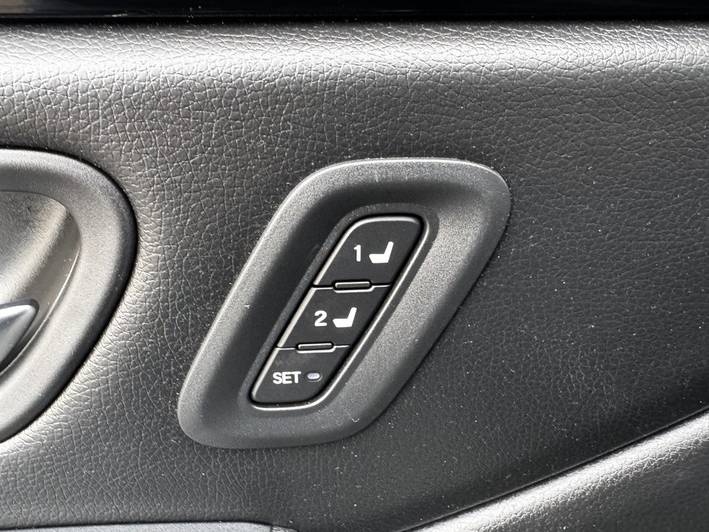 2025 Honda Pilot - $29,990