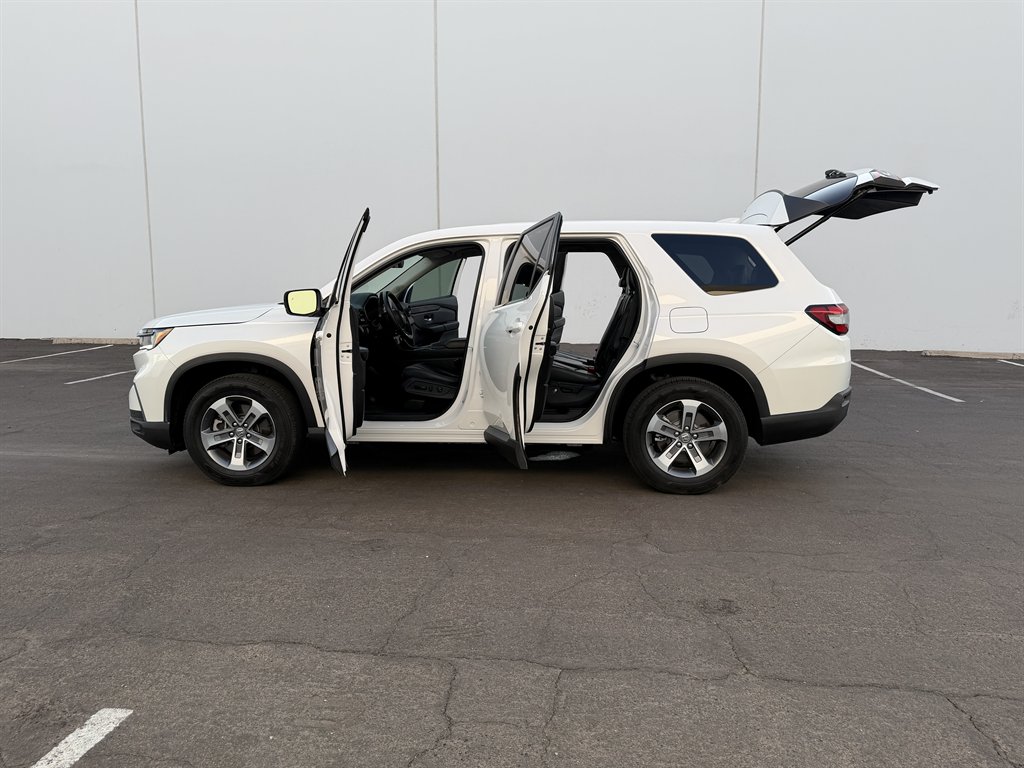 2025 Honda Pilot - $27,990