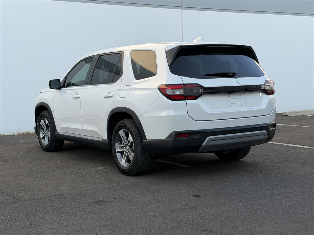2025 Honda Pilot - $27,990