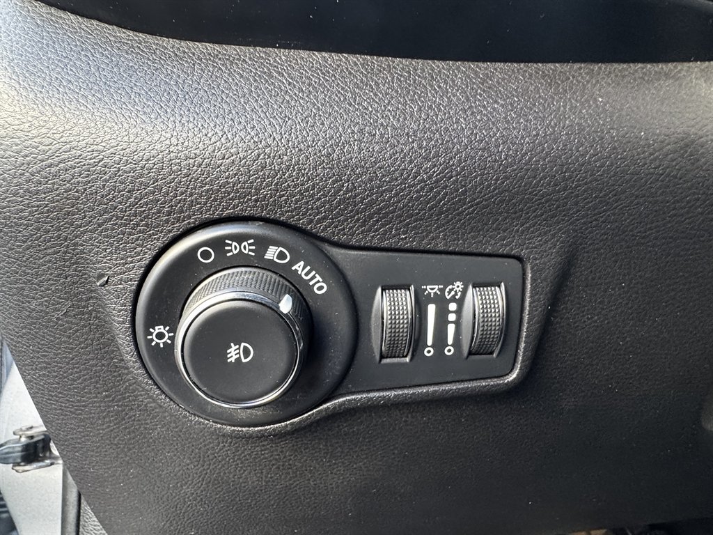 2022 Jeep Compass - $15,990