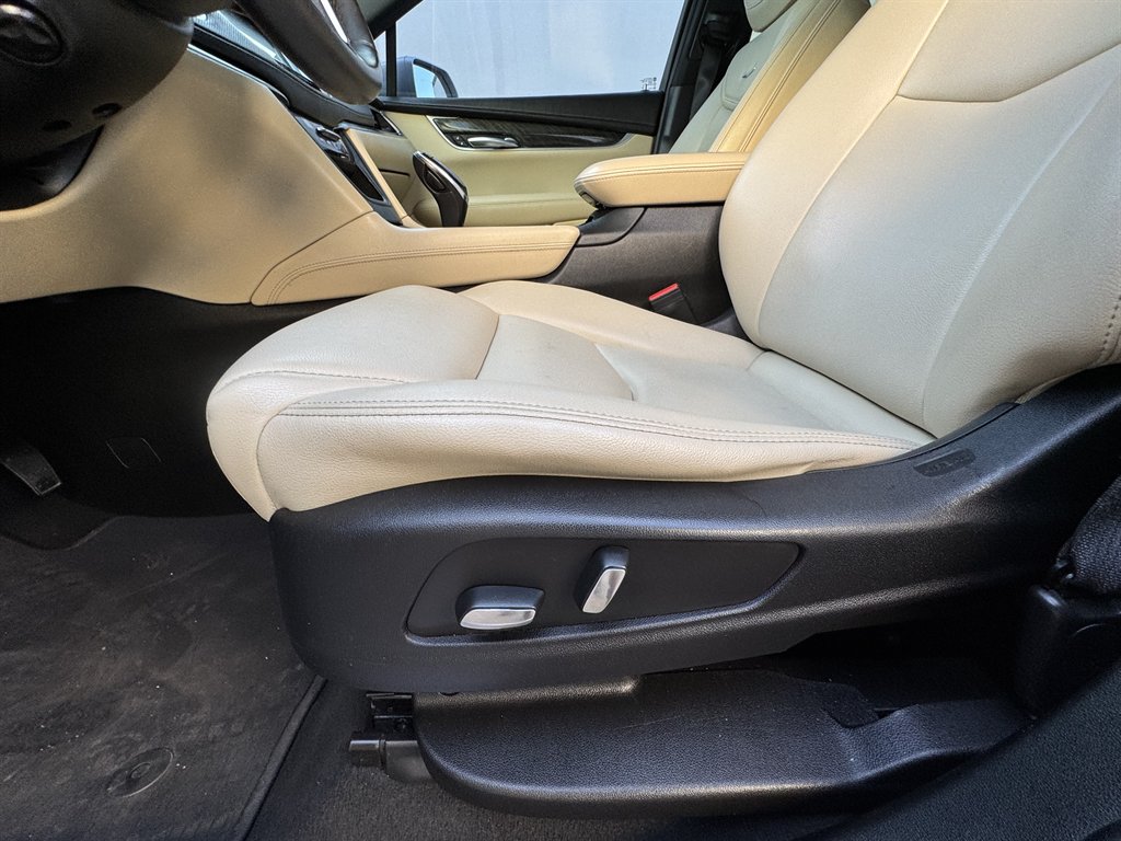 2018 Cadillac XT5 - $12,490
