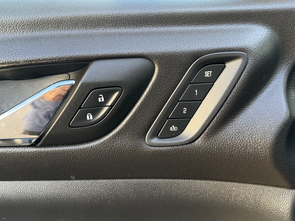 2022 GMC Acadia AT4 AWD photo