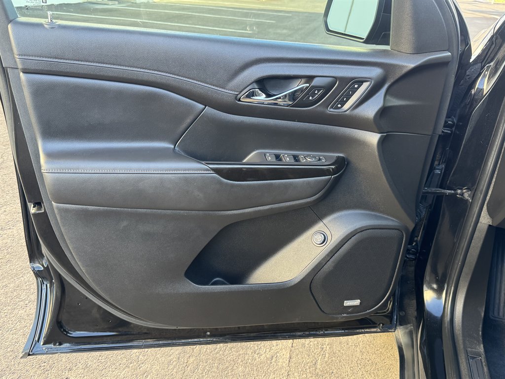 2022 GMC Acadia AT4 AWD photo