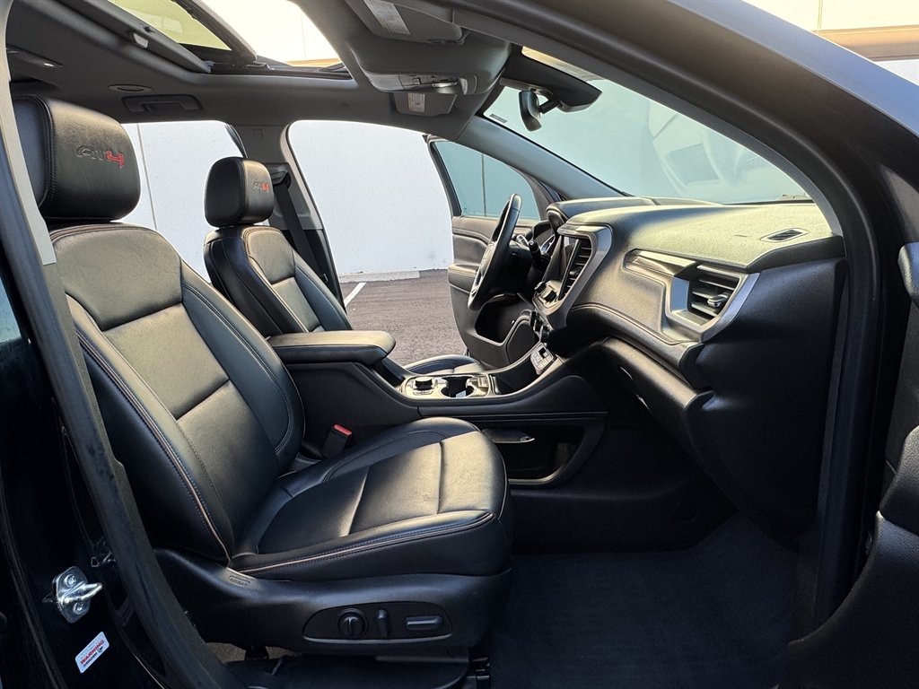 2022 GMC Acadia AT4 AWD photo
