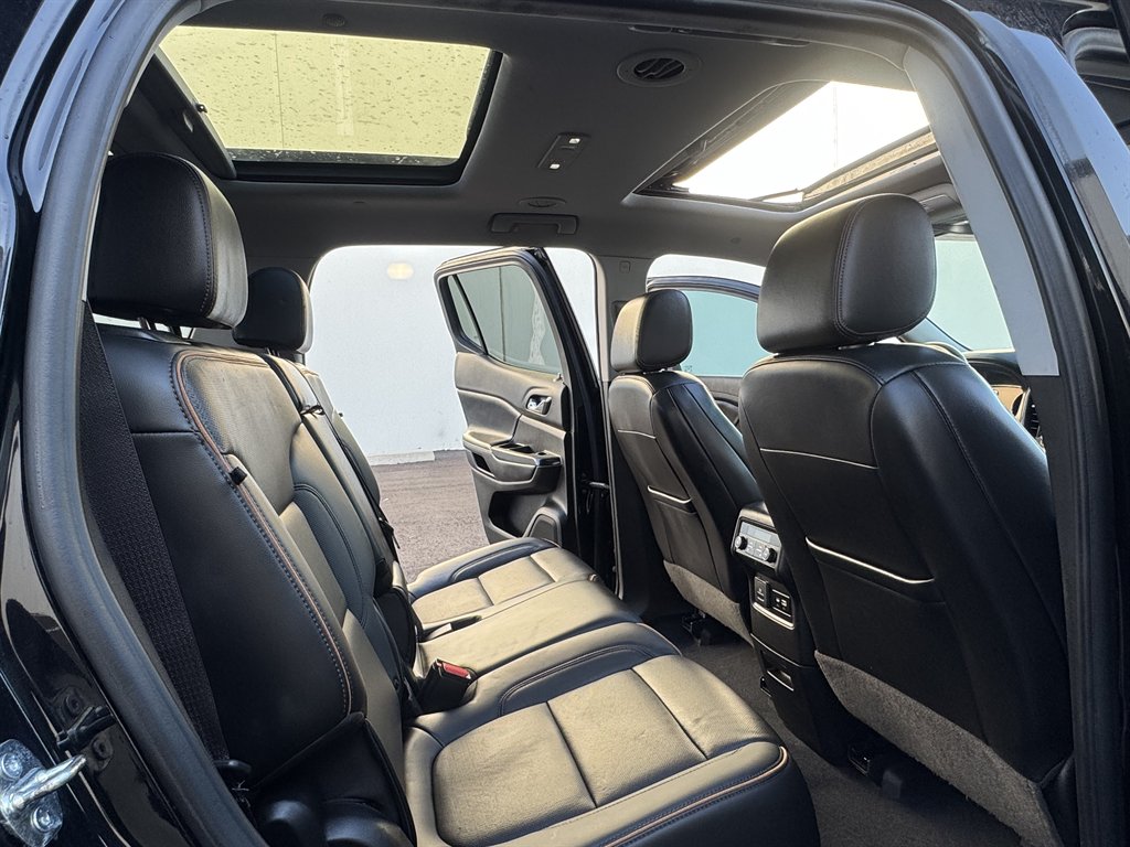 2022 GMC Acadia AT4 AWD photo