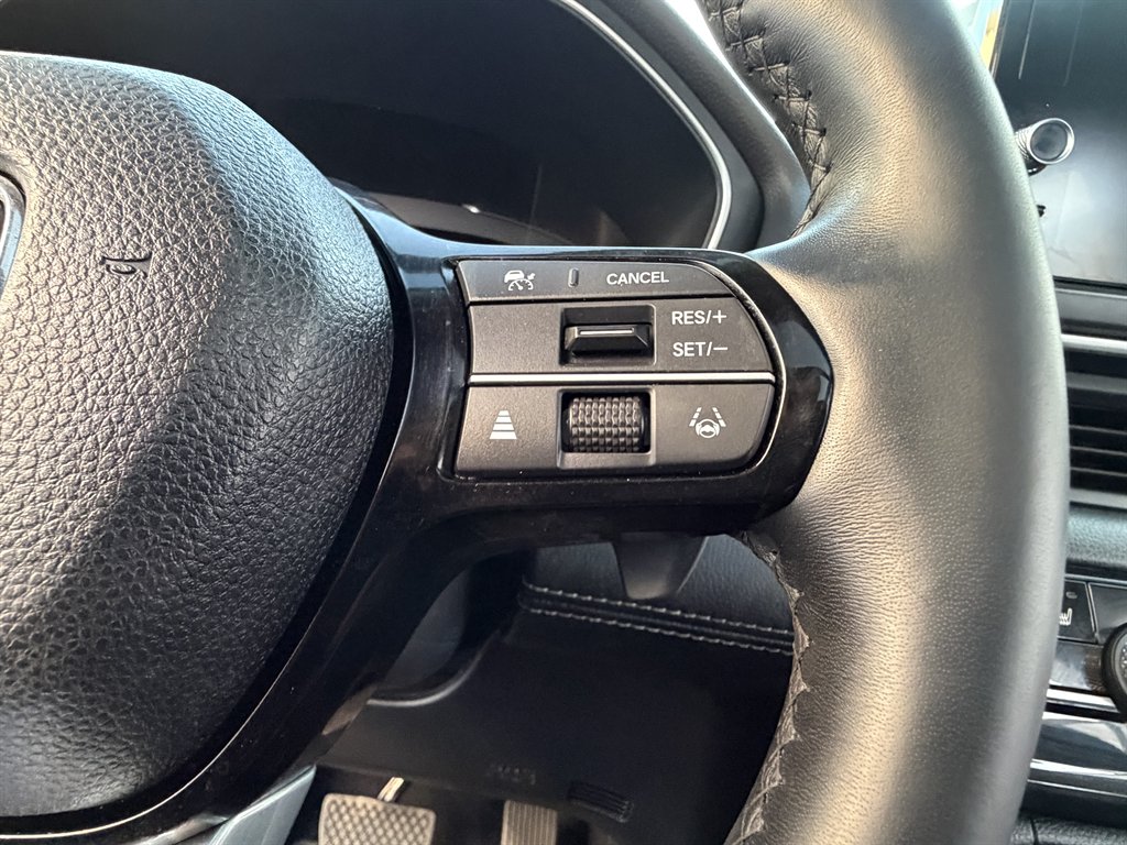 2025 Honda Pilot - $31,990