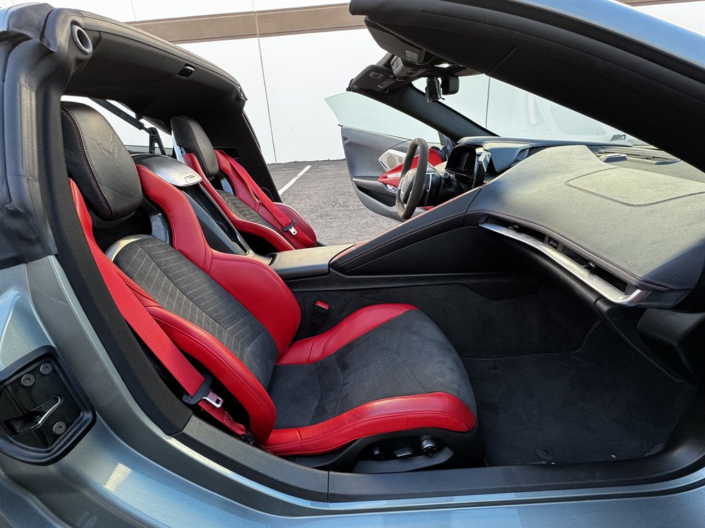 2022 Chevrolet Corvette 2LT photo