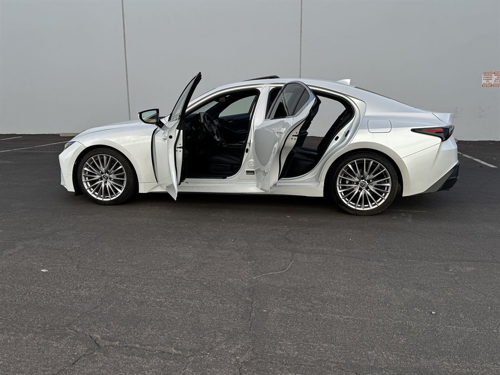 2024 Lexus ES - $27,990