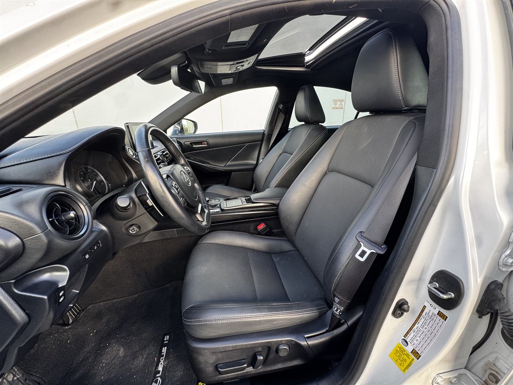 2024 Lexus ES - $27,990