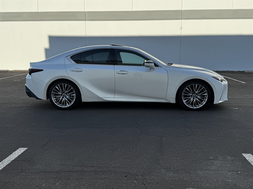 2024 Lexus ES - $27,990