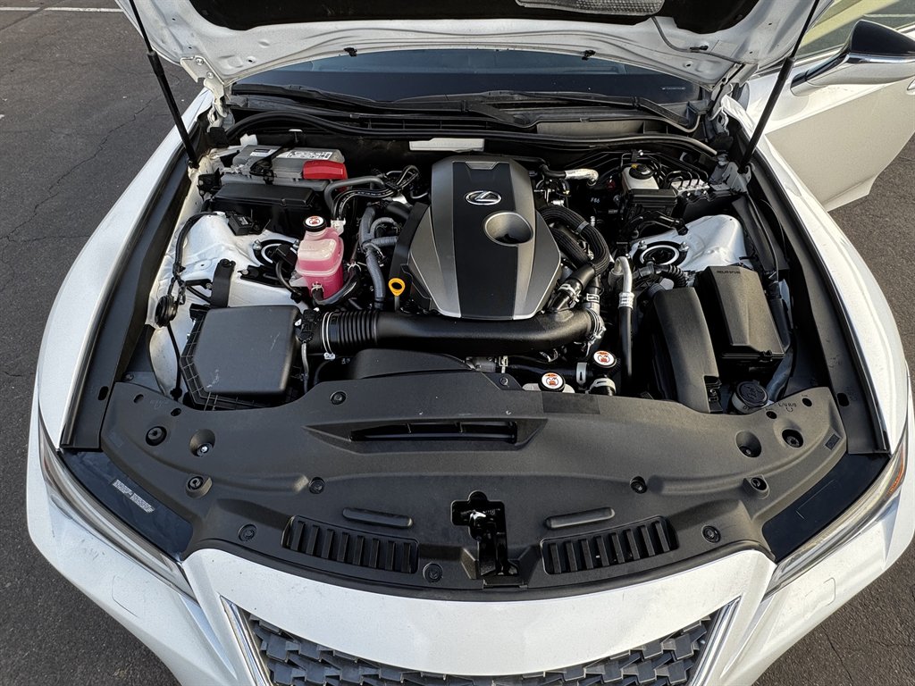2024 Lexus ES - $27,990