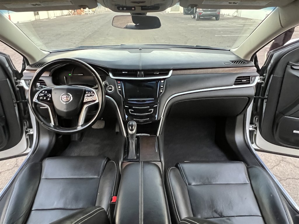 2018 Cadillac XTS Luxury photo