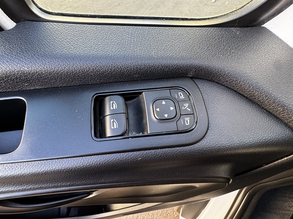 2023 Mercedes-Benz Sprinter - $31,990