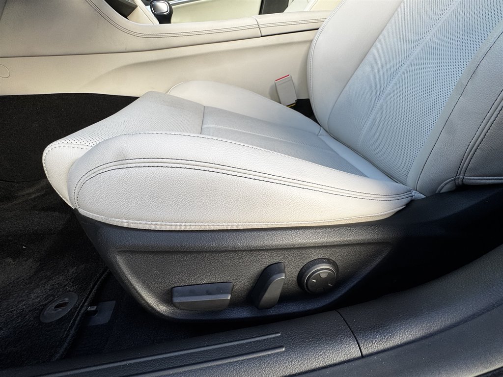 2025 Genesis G70 - $22,990
