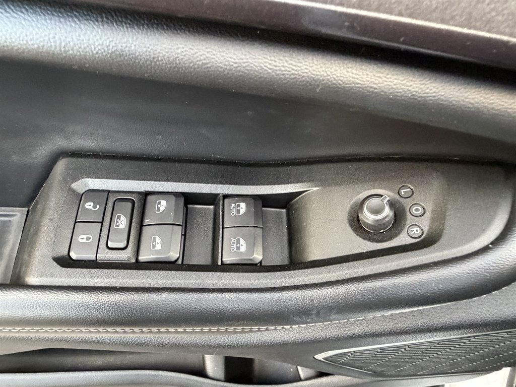2021 Jeep Cherokee - $19,990